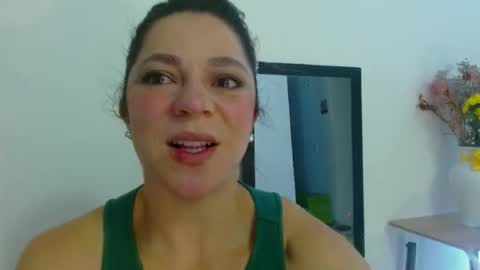 Snapshot of disneey2888 chatting on 01-11-26, 02:05 disneey2888 online show from 01-11-26, 02:05