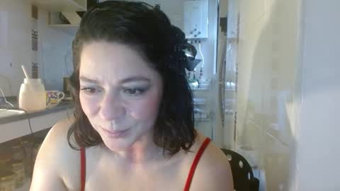 Snapshot of disneey2888 chatting on 02-01-26, 01:31 disneey2888 online show from 02-01-26, 01:31