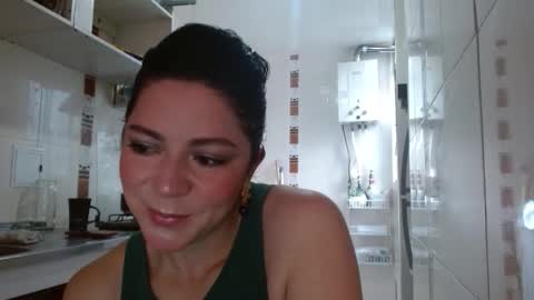 Snapshot of disneey2888 chatting on 02-08-26, 01:14 disneey2888 online show from 02-08-26, 01:14