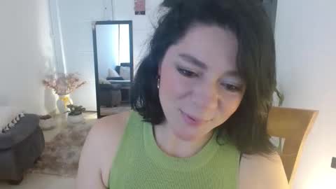 Snapshot of disneey2888 chatting on 02-16-26, 01:07 disneey2888 online show from 02-16-26, 01:07