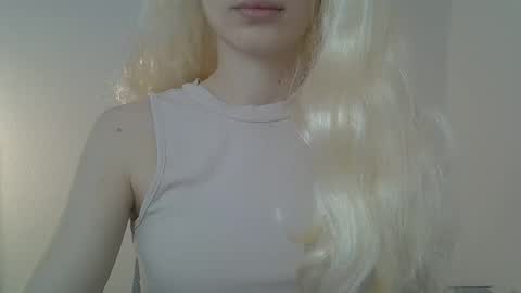 DitaMilton online show from 02-12-26, 09:26