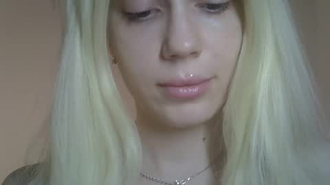 DitaMilton online show from 04-07-26, 05:24