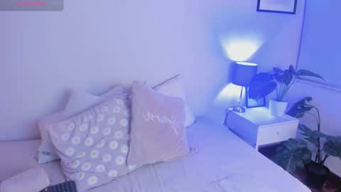 Lizz online show from 12-18-25, 12:11