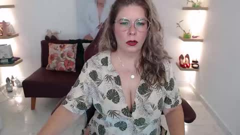 Diva online show from 03-26-26, 07:30