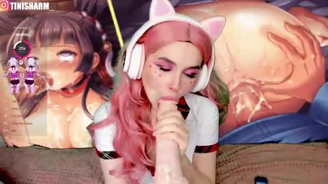 Snapshot of divacam chatting on 02-09-25, 10:11 Tini online show from 02-09-25, 10:11