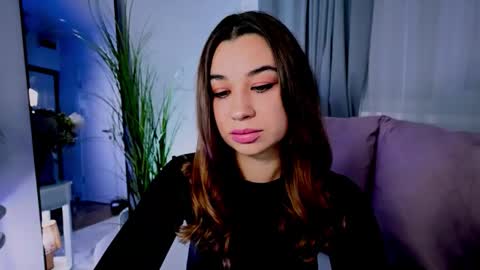 Tia online show from 09-17-25, 08:43