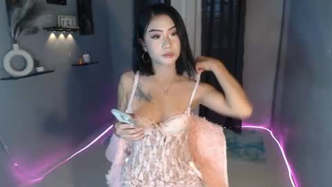 Snapshot of divinaaaaa chatting on 06-21-26, 01:19 divinaaaaa online show from 06-21-26, 01:19