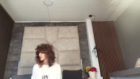 Snapshot of divine____ chatting on 06-15-26, 07:16 DIVINE online show from 06-15-26, 07:16