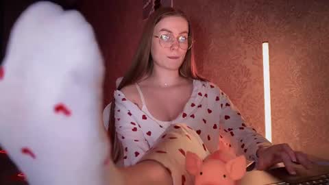 Snapshot of divine_hannah chatting on 02-21-25, 10:59 Hannah online show from 02-21-25, 10:59