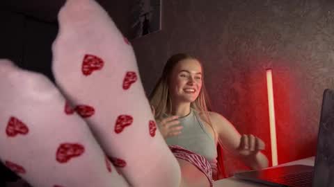 Snapshot of divine_hannah chatting on 02-26-25, 02:04 Hannah online show from 02-26-25, 02:04