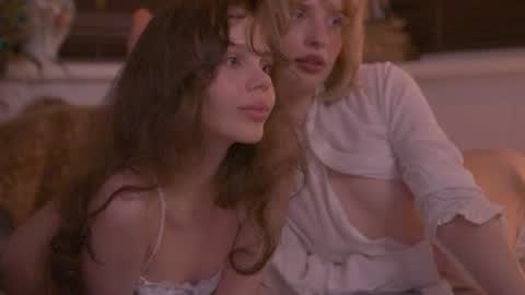 Eva and Lucia online show from 06-11-26, 10:08