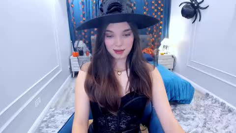 Hannah online show from 10-31-25, 02:34