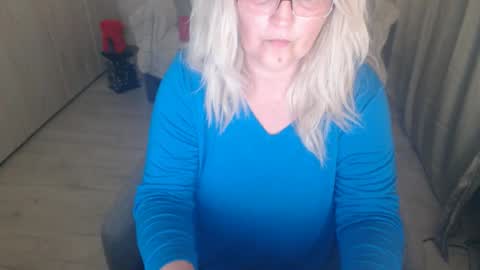 Alexxa online show from 04-19-26, 01:05