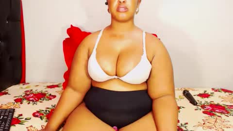 divinebooty93 online show from 12-20-25, 07:15