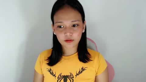 Snapshot of divinegoddness chatting on 05-20-26, 02:23 Crystal mae online show from 05-20-26, 02:23