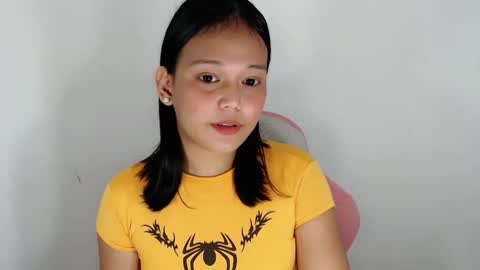 Snapshot of divinegoddness chatting on 05-27-26, 07:11 Crystal mae online show from 05-27-26, 07:11