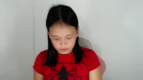 Snapshot of divinegoddness chatting on 06-01-26, 10:33 Crystal mae online show from 06-01-26, 10:33