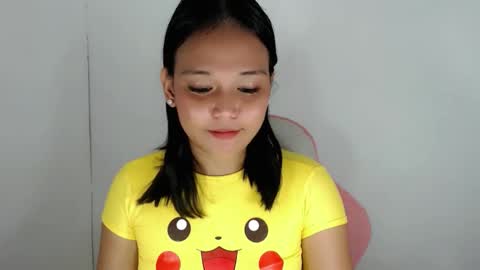 Snapshot of divinegoddness chatting on 06-04-26, 11:11 Crystal mae online show from 06-04-26, 11:11