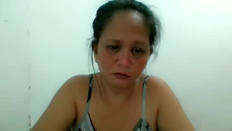 Snapshot of divinegrace10 chatting on 12-14-25, 01:05 Divine Grace Close To Your Hear online show from 12-14-25, 01:05