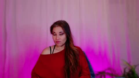 Snapshot of divinelynn chatting on 01-16-25, 05:23 DivineLynn online show from 01-16-25, 05:23