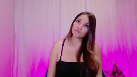 Snapshot of divinelynn chatting on 01-20-25, 07:46 DivineLynn online show from 01-20-25, 07:46