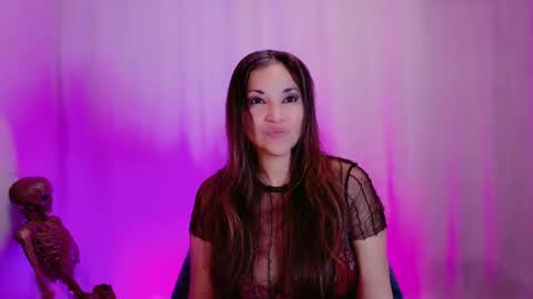 Snapshot of divinelynn chatting on 02-09-25, 12:19 DivineLynn online show from 02-09-25, 12:19