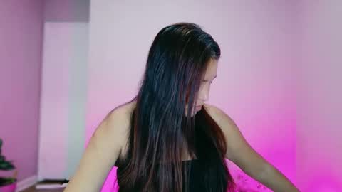 Snapshot of divinelynn chatting on 11-03-25, 02:29 DivineLynn online show from 11-03-25, 02:29