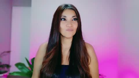 Snapshot of divinelynn chatting on 11-12-25, 07:03 DivineLynn online show from 11-12-25, 07:03