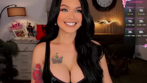 Snapshot of divinequeen chatting on 04-28-26, 02:22 online show from 04-28-26, 02:22