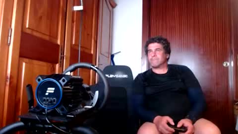 Snapshot of divitimido chatting on 12-04-25, 12:42 divitimido online show from 12-04-25, 12:42