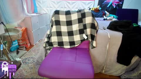 Jade Divyne online show from 12-11-24, 06:42