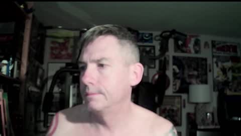 Snapshot of dix_handley_50 chatting on 11-12-25, 12:27 dix_handley_50 online show from 11-12-25, 12:27