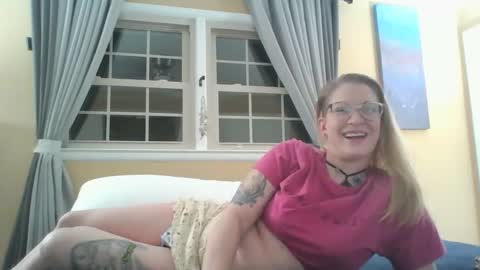 Snapshot of dixie_comanche chatting on 01-08-25, 05:27 dixie_comanche online show from 01-08-25, 05:27