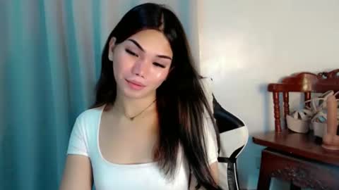 Snapshot of dixie_cutie chatting on 09-11-25, 05:51 Dixie online show from 09-11-25, 05:51