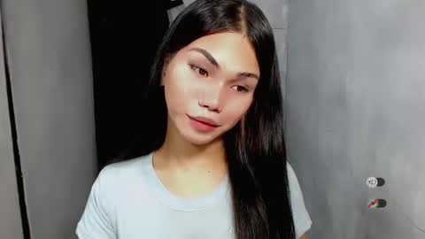 Snapshot of dixie_cutie chatting on 10-12-25, 06:56 Dixie online show from 10-12-25, 06:56