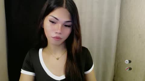 Snapshot of dixie_cutie chatting on 12-16-25, 02:00 Dixie online show from 12-16-25, 02:00