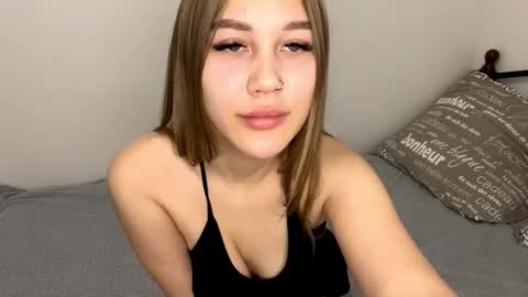 Snapshot of dixiecritchley chatting on 10-02-25, 04:58 Stella online show from 10-02-25, 04:58