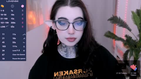 Snapshot of dixipixi_ chatting on 01-24-25, 05:42 dixipixi_ online show from 01-24-25, 05:42