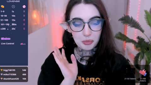 Snapshot of dixipixi_ chatting on 01-24-25, 11:48 dixipixi_ online show from 01-24-25, 11:48