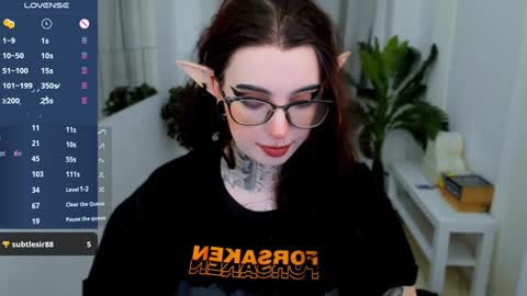 Snapshot of dixipixi_ chatting on 02-06-25, 10:37 dixipixi_ online show from 02-06-25, 10:37