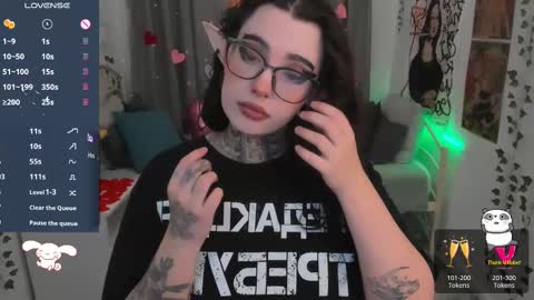 Snapshot of dixipixi_ chatting on 02-14-25, 05:41 dixipixi_ online show from 02-14-25, 05:41