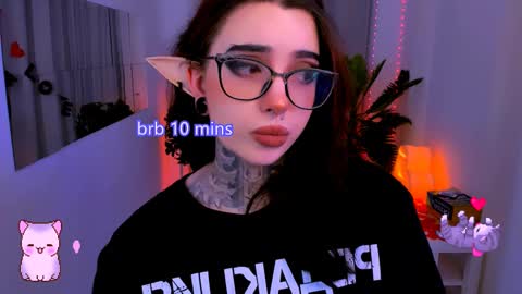 dixipixi_ online show from 02-15-25, 12:01