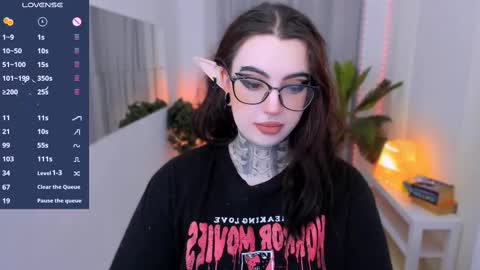 Snapshot of dixipixi_ chatting on 02-23-25, 05:45 dixipixi_ online show from 02-23-25, 05:45