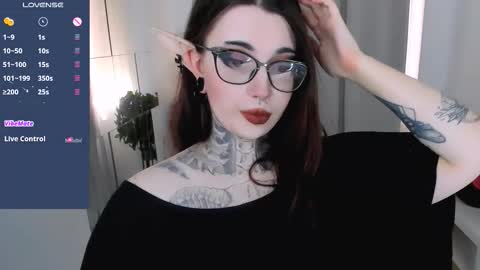 Snapshot of dixipixi_ chatting on 09-11-25, 06:24 dixipixi_ online show from 09-11-25, 06:24