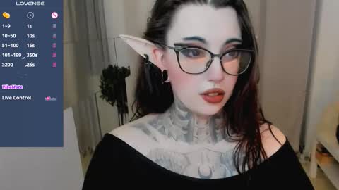 Snapshot of dixipixi_ chatting on 09-13-25, 05:40 dixipixi_ online show from 09-13-25, 05:40