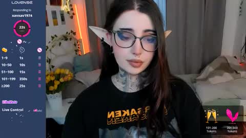 Snapshot of dixipixi_ chatting on 09-20-25, 06:03 dixipixi_ online show from 09-20-25, 06:03