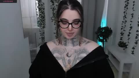 dixipixi_ online show from 04-17-26, 07:00