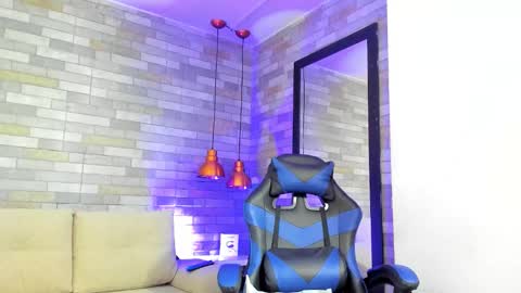 DixyPalmer online show from 10-06-25, 07:33