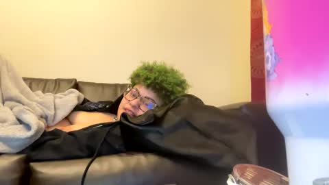 Snapshot of dizzinsweatyy chatting on 02-14-25, 08:10 dizzinsweatyy online show from 02-14-25, 08:10