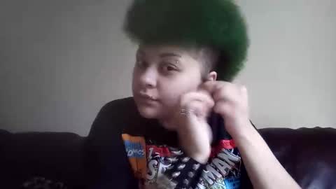 Snapshot of dizzinsweatyy chatting on 12-21-25, 08:49 dizzinsweatyy online show from 12-21-25, 08:49